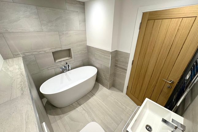 En-Suite Bathroom