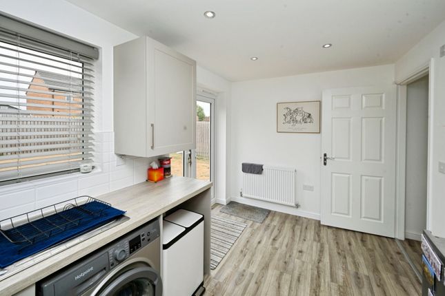 13, Johnson Drive, Horncastle photo 4