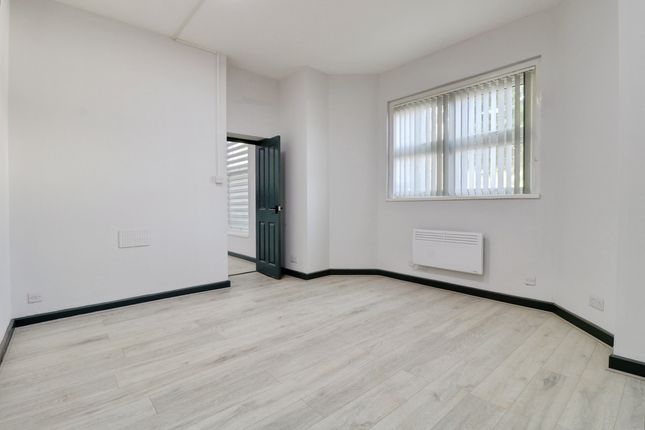 117d, York Road, Southend-on-sea photo 3