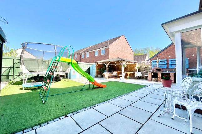 4, Yarnfield Parkway, Yarnfield, ST15 photo 4