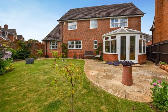 2, Suthern Close, Oakham photo 4