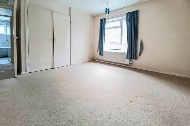 Flat for sale in Mariners Lane, Norwich