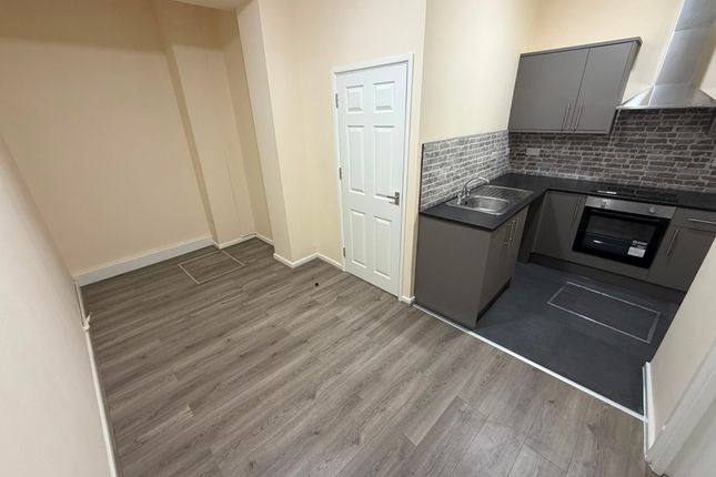 Flat 8, Springfield Mill Court, Bull Street, WEDNESBURY photo 4