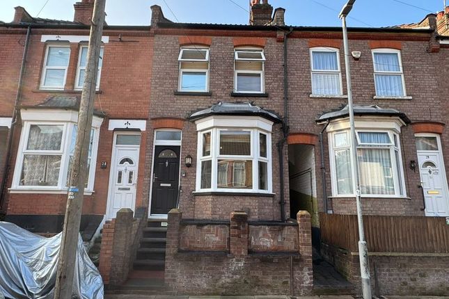 2-bed terraced on St. Saviours Crescent, Luton, £245,000