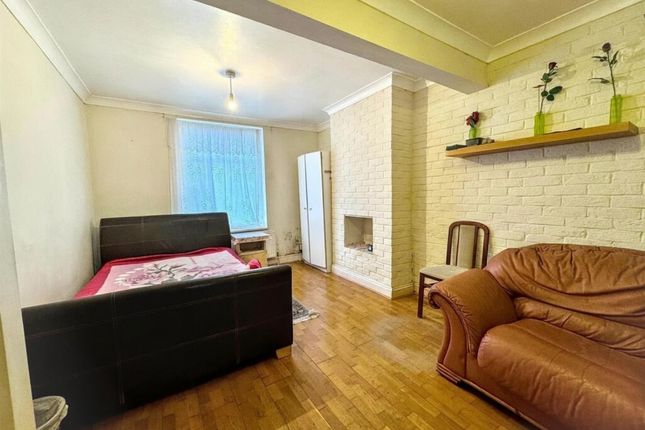 88, Deansbrook Road, Edgware photo 5