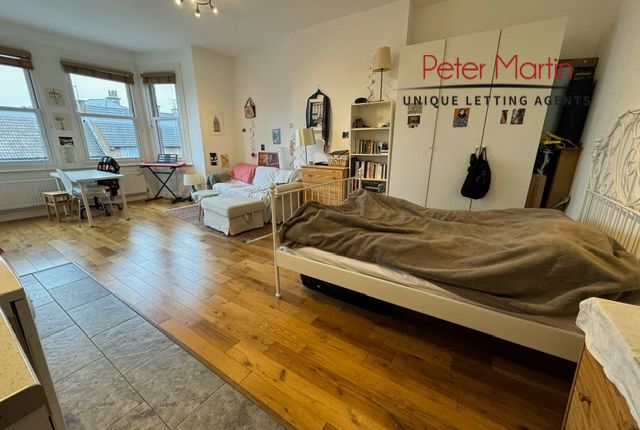 Thumbnail Studio to rent in Frognal, Hampstead