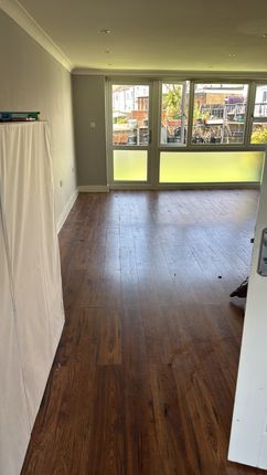 2, Thind Place, Romford photo 5