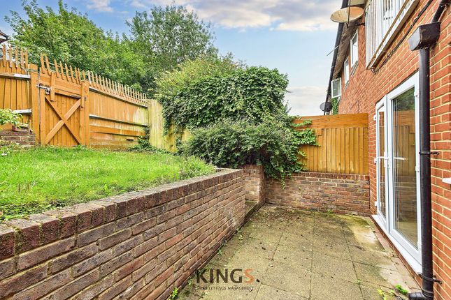 9a Broom Close, Hatfield photo 4