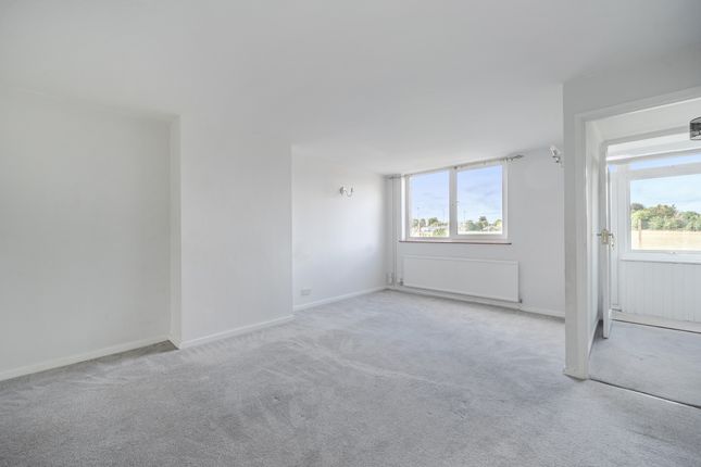 17, Audley Drive, Maidenhead photo 3