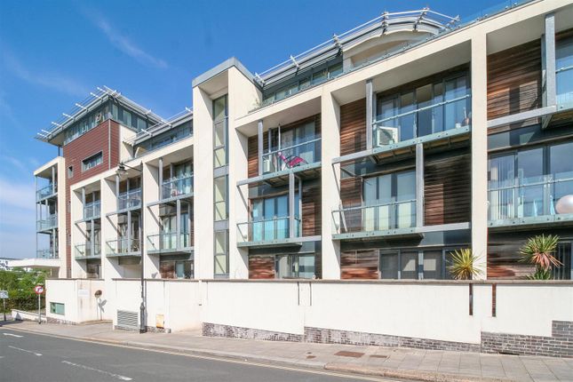 Thumbnail Flat for sale in Emma Place Ope, Stonehouse, Plymouth