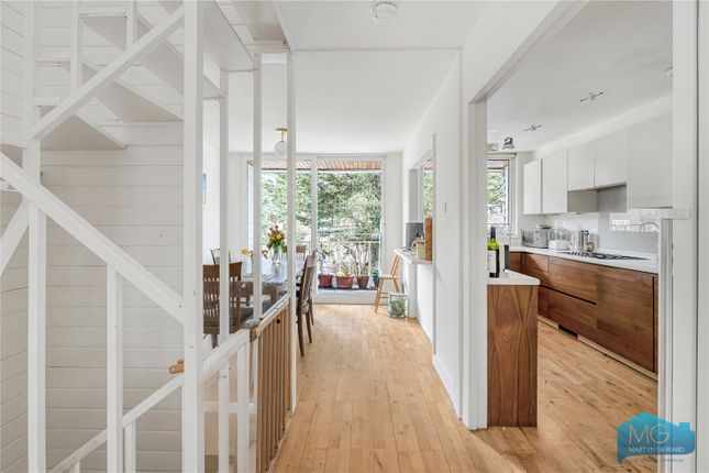 106, Holders Hill Road, London photo 4