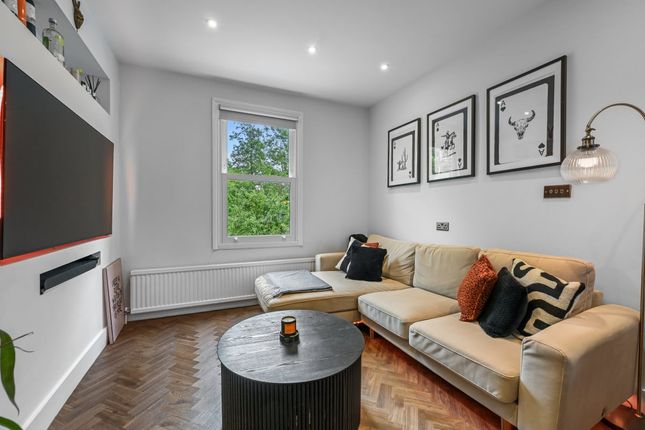 120 Farley Road, First Floor Flat, London photo 2