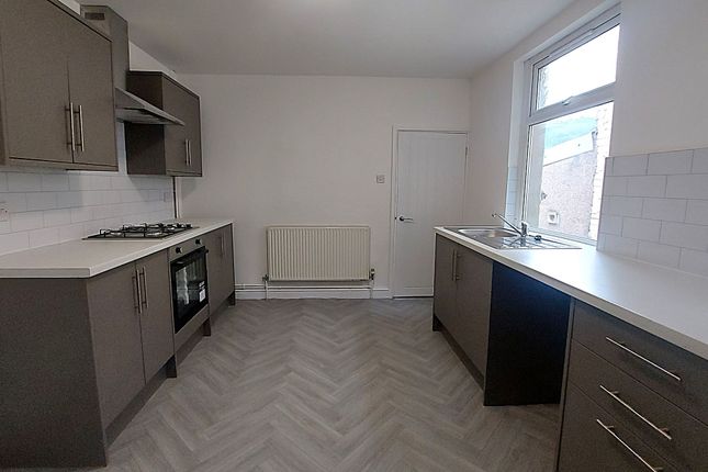 2 Blythe Street, Abertillery photo 4