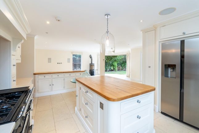 5, Eversley Park, London photo 4