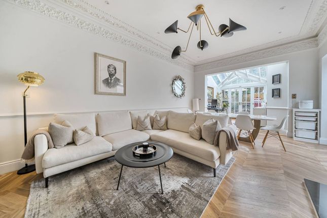 2-bed flat on Amherst Road, Ealing Broadway, £850,000