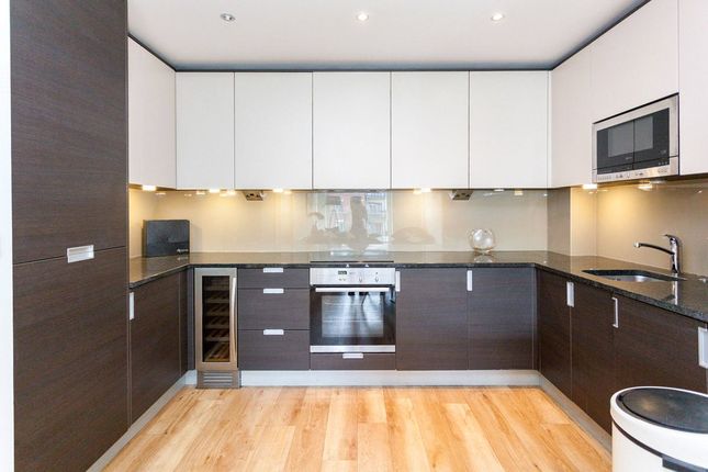 2-bed flat on Flat 39, Eldon House, 52, Aerodrome Road, Colindale, £375,000