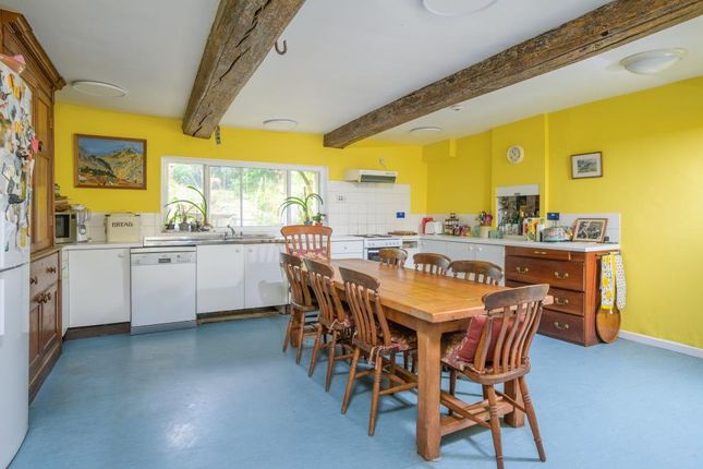 Pitt Court, Dursley photo 4