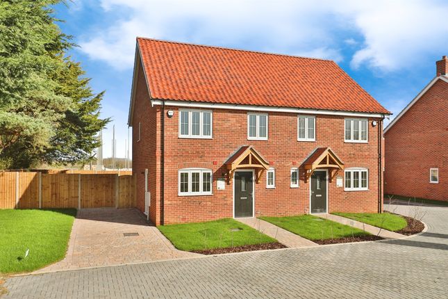 Thumbnail Semi-detached house for sale in Roundhouse Way, Yaxham, Dereham