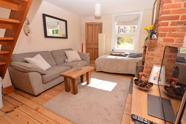 Lime Tree Cottage, 13, Rack Close Road, Hampshire photo 4