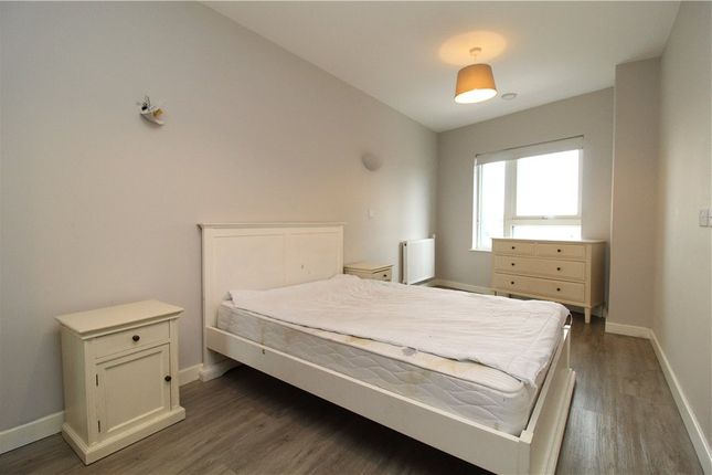 Flat to rent in Wandle Road, Croydon