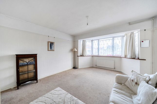 14, Marlowe Square, Mitcham photo 2