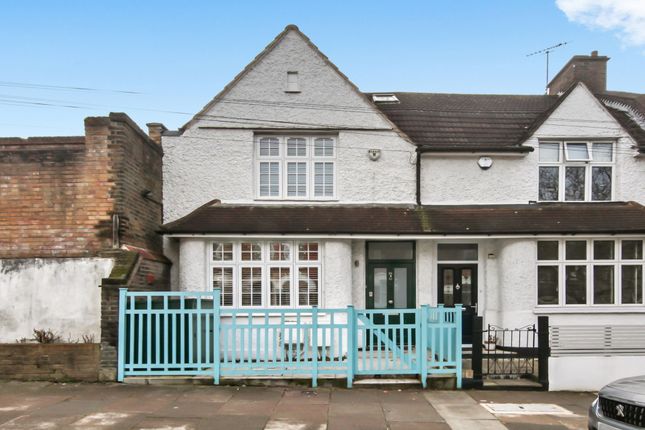Thumbnail Terraced house for sale in Laurel Gardens, Hanwell