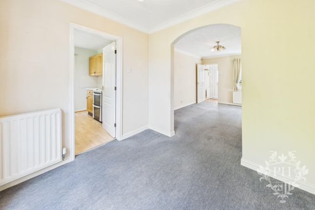 77, Southwood, Middlesbrough photo 4