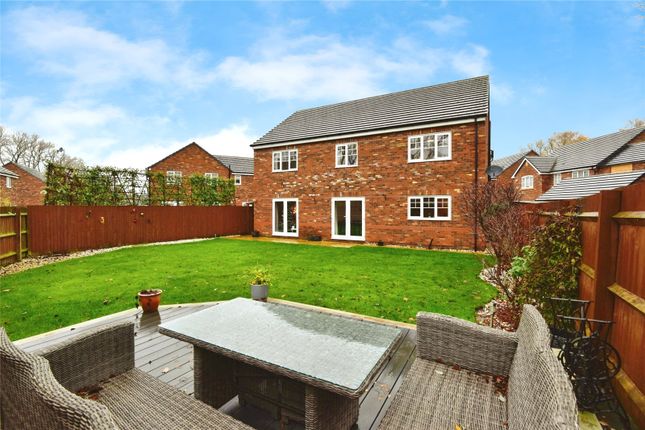 3, Long Croft Close, Crewe photo 2