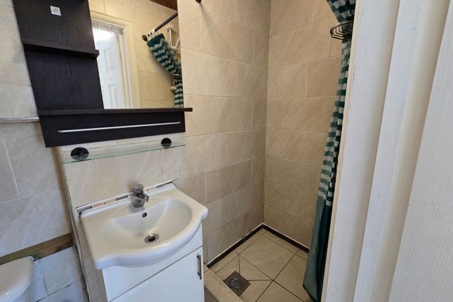 Dehar Crescent, Hendon photo 4