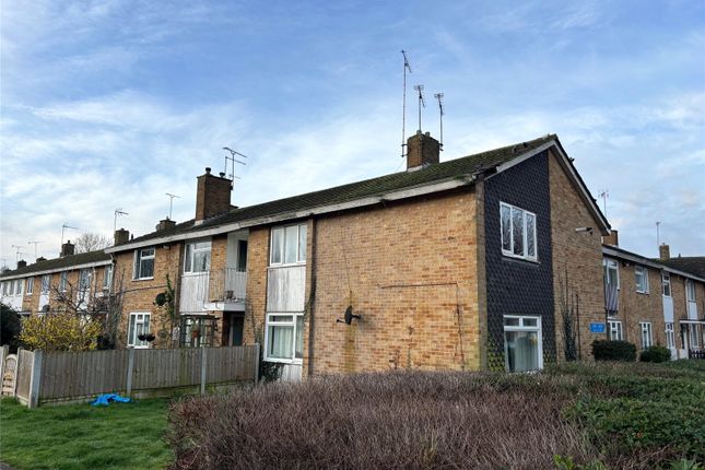 Thumbnail Flat for sale in Long Gages, Basildon, Essex