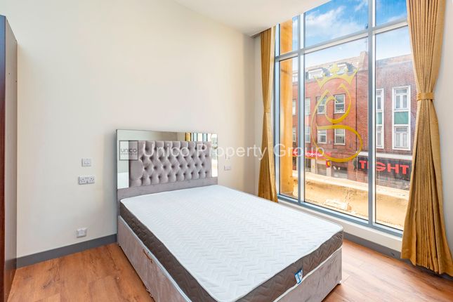 Studio flat on Flat 203, 46 Cranbrook Road, Ilford, £1,400/mo