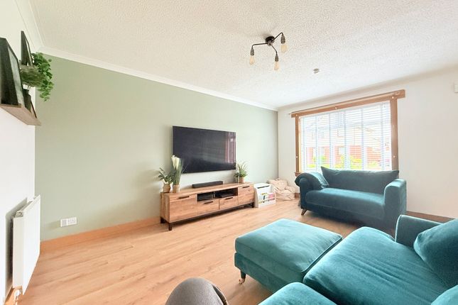 5, Montgomery Drive, Carron photo 4