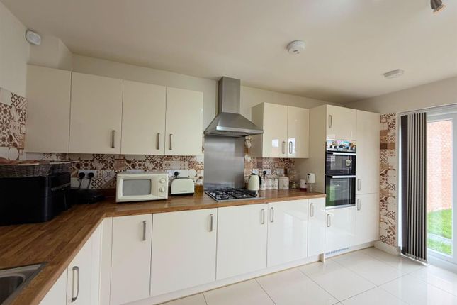 8, Hackness Road, Leicester photo 4