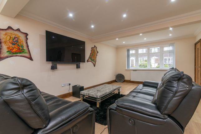 6, Braemar Gardens, Bolton photo 4