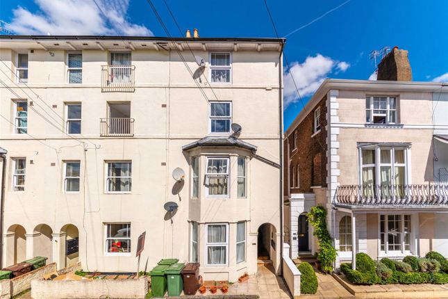 Thumbnail Flat for sale in York Road, Tunbridge Wells