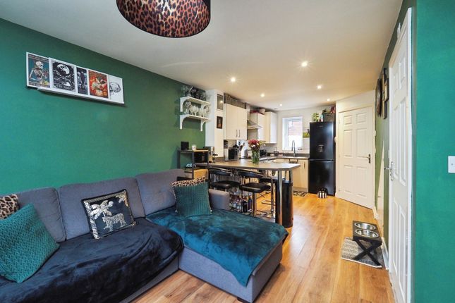 24, Turner Grove, Nottingham photo 4