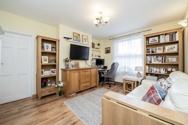 Thumbnail Flat for sale in Greatdown Road, London