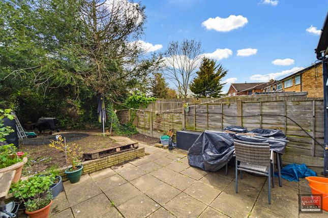 13, Hithermoor Road, Stanwell photo 3