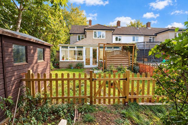 Marymead Drive, Hertfordshire photo 2