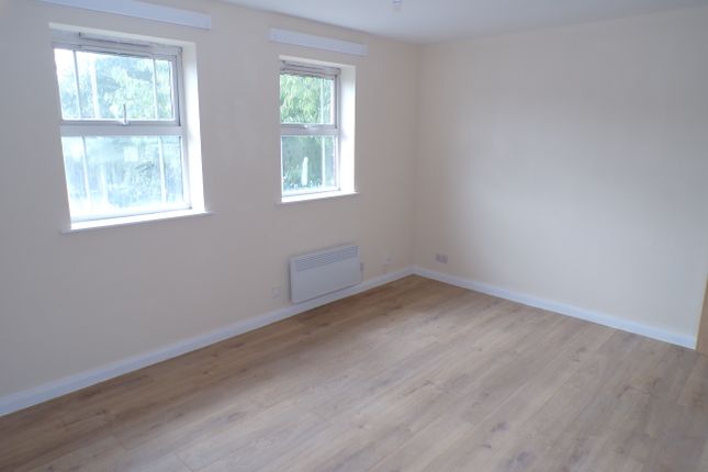 Flat 8 St Stephens Court, Littleworth Road, Cannock photo 2