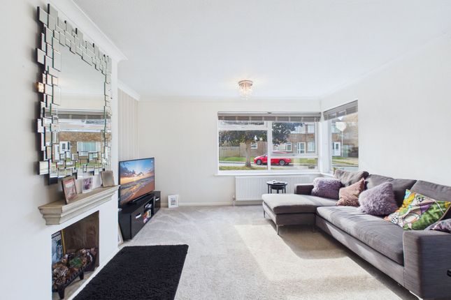 20 Gloster Drive, Bognor Regis photo 4