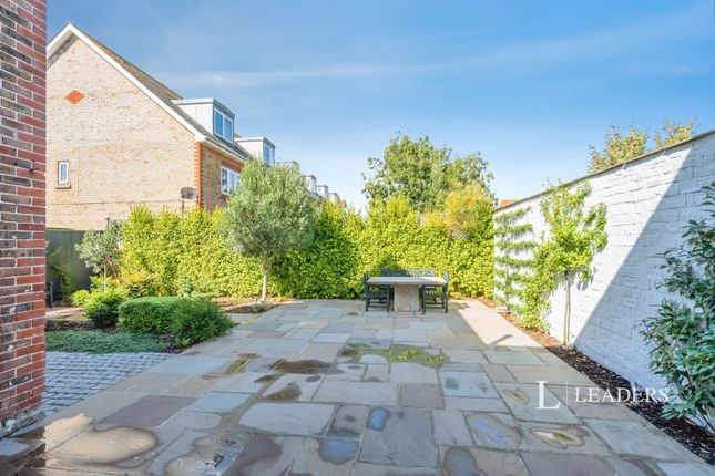 8, Ellasdale Road, West Sussex photo 4