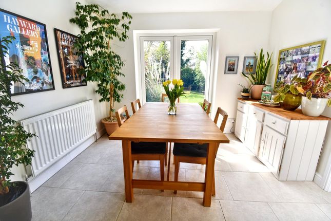 38, Chantry Avenue, Bedford photo 4