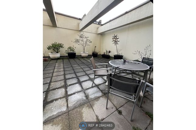 Flat, Point West Cromwell Road, London photo 3