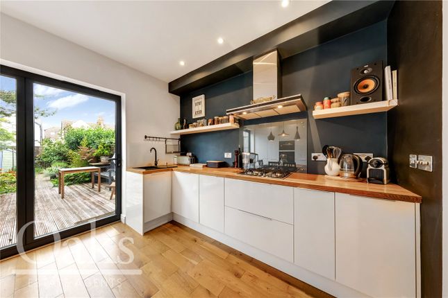 30, Aschurch Road, Surrey photo 4