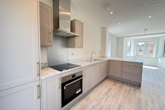 8, Gault Crescent, Cambridgeshire photo 2