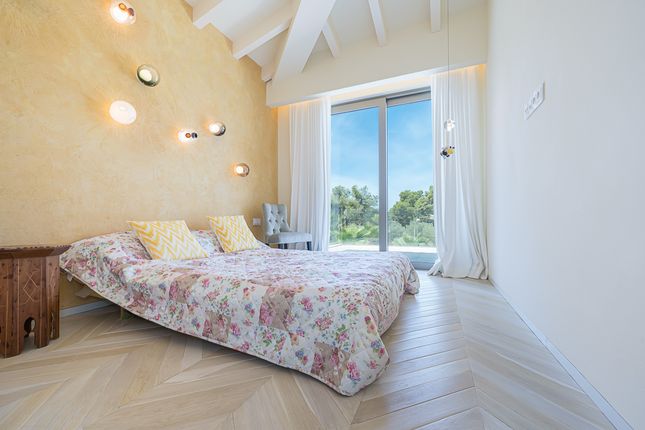 Villa for sale in Portals Nous, Mallorca, Balearic Islands