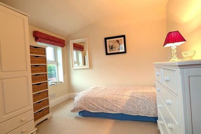 4 Cambridge Drive - 13.Jpg