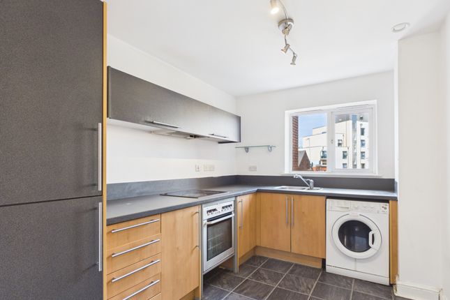 302, 2, Townsend Way, Birmingham photo 3