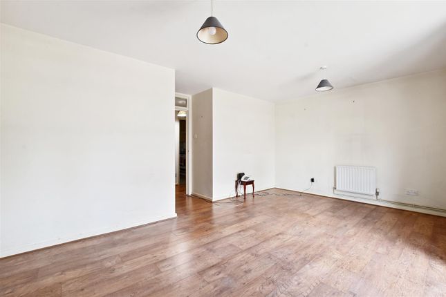Apartment 18, 7, Monroe House, Lorne Close, London photo 3